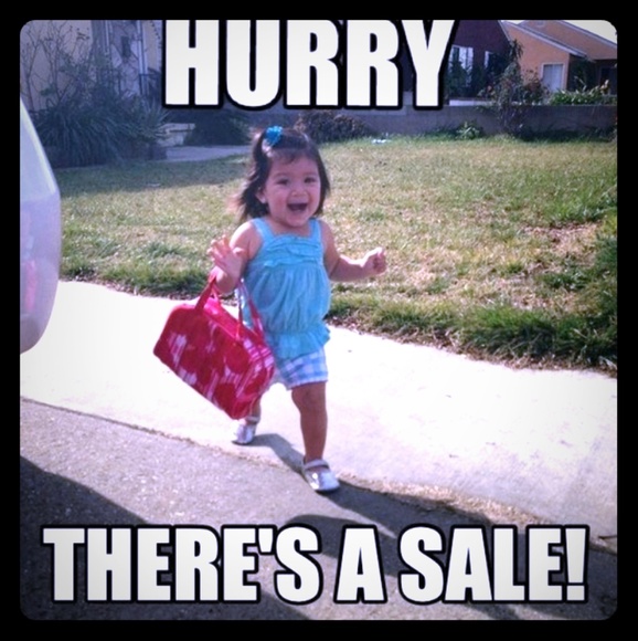 CLOSET CLEAR OUT SALE !!! ALL MUST GO 🛍👜👢👡👠👗 - Picture 1 of 1