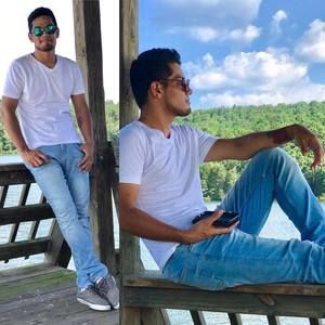 Meet your Posher, Moises