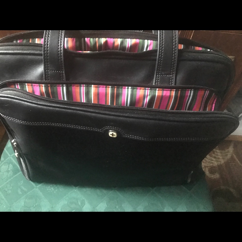Amazing laptop bag/briefcase