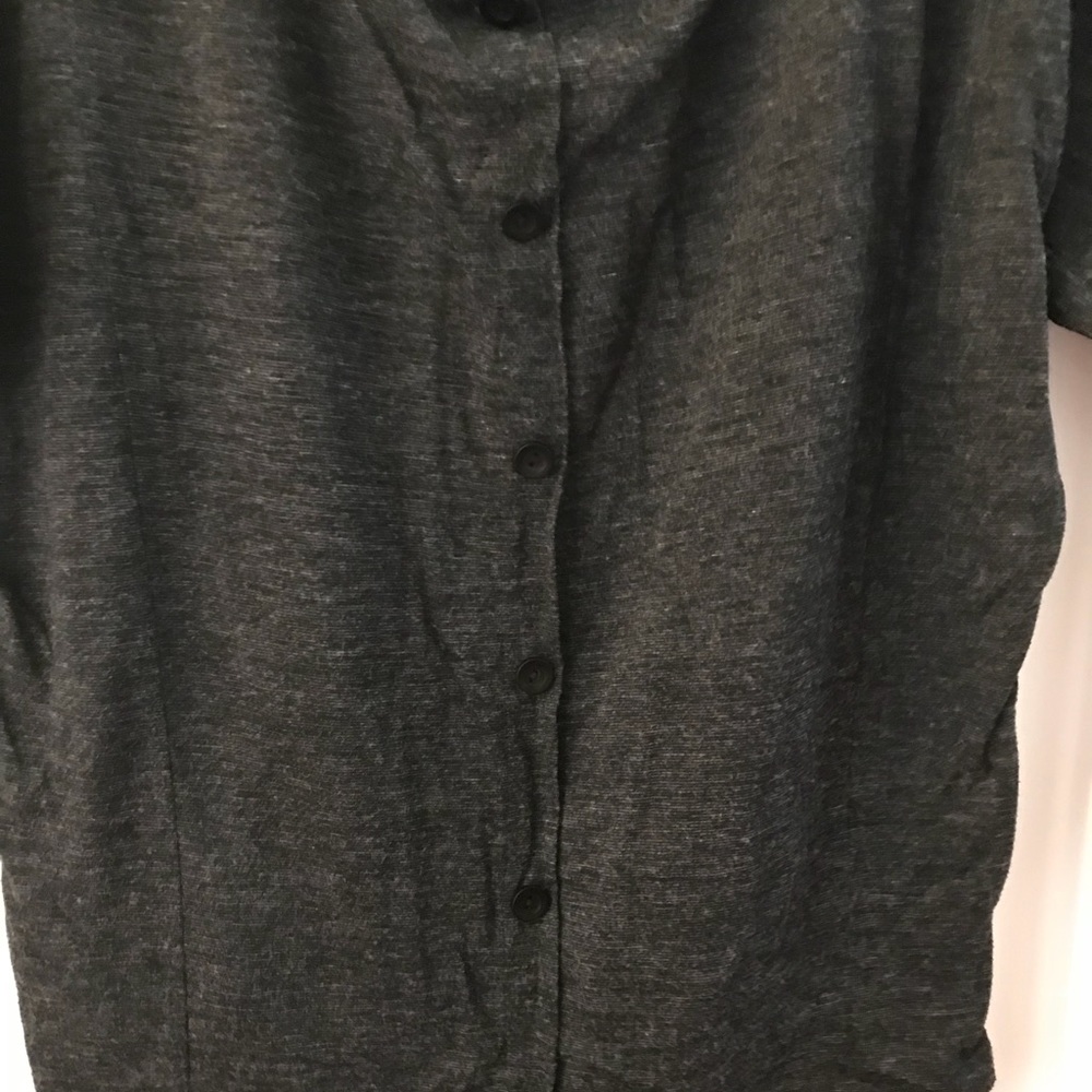 Gray top - Picture 2 of 3
