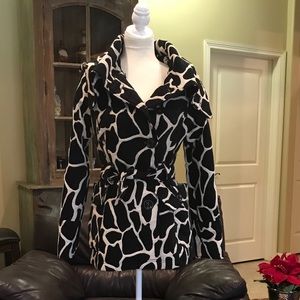 GIRAFFE PRINT COAT