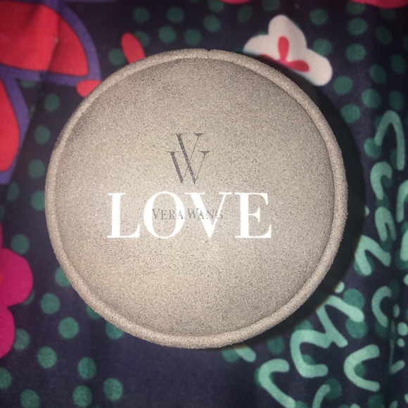 Vera Wang Engagement Ring - Picture 3 of 3