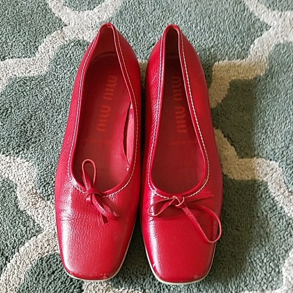 💋SOLD MIU MIU Red Leather Flats Sz 36 / 6 - Picture 2 of 5