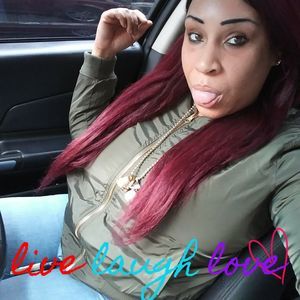 Meet your Posher, Latoya