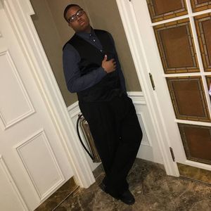 Meet your Posher, Gregory