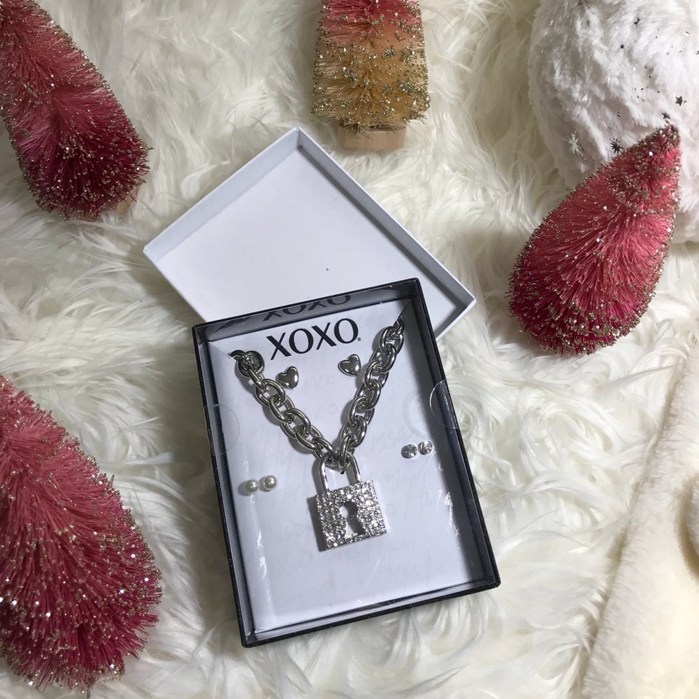 XOXO jewelry gift set box