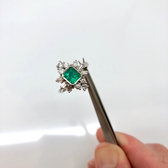 Antique Vintage Emerald Ring - Picture 4 of 8