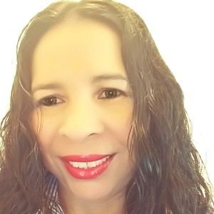 Meet your Posher, Iris