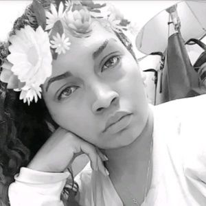 Meet your Posher, Mirthala