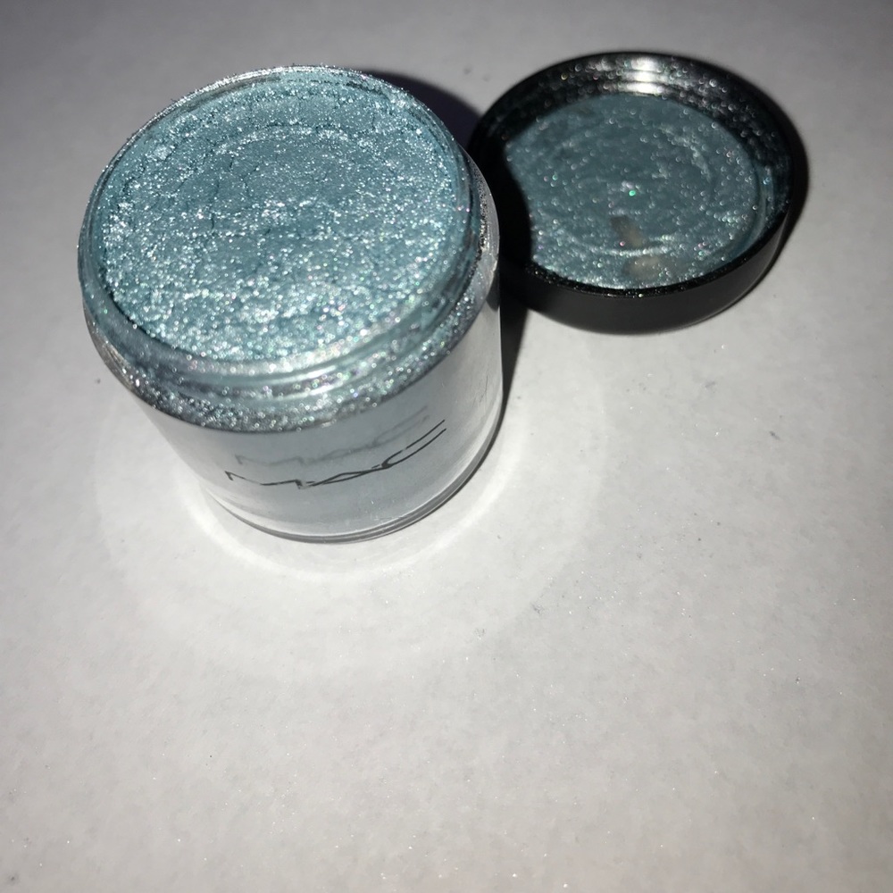 MAC COSMETICS AZREAL BLUE PIGMENT - Picture 3 of 4