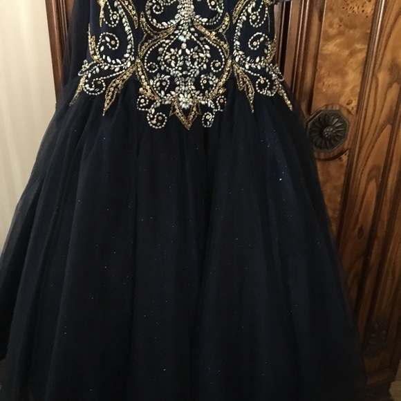 PRICR REDUCTION !!!! EMBELLISHED GOWN - LISTING PRICE JUST LOWERED !! - Picture 4 of 7
