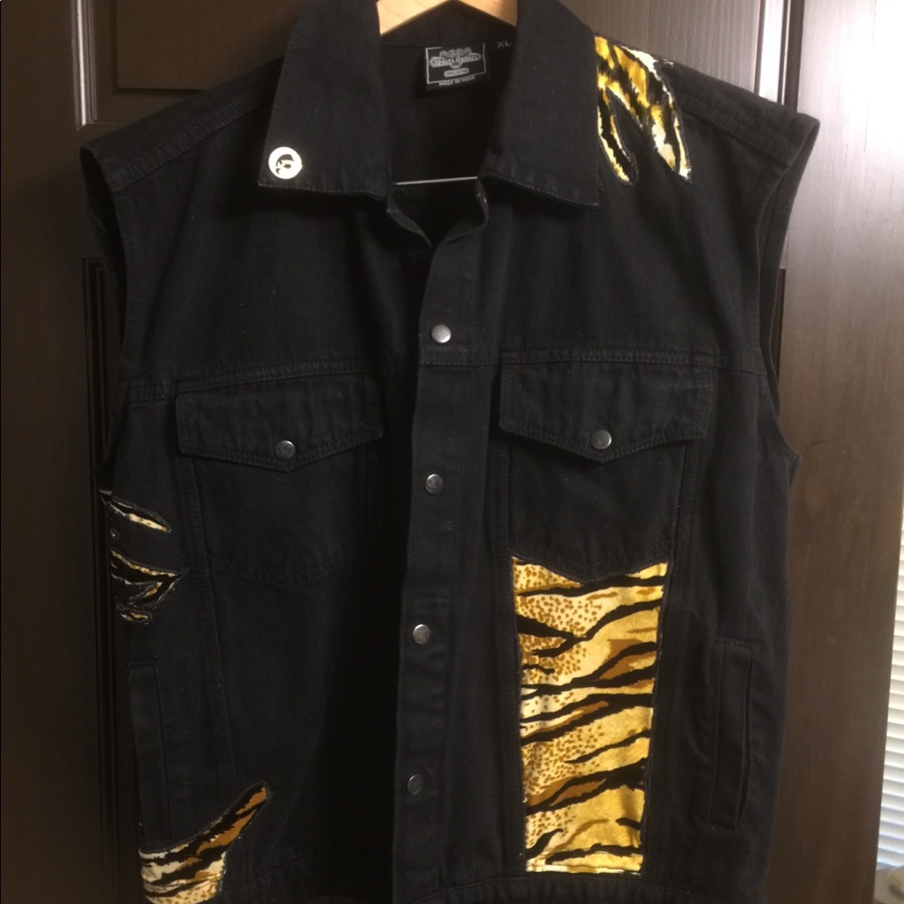 Black denim vest inlaid w Velvet XL