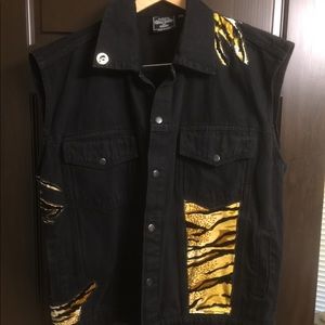 Black denim vest inlaid w Velvet XL
