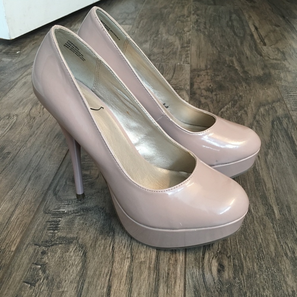 Nude platform heels size 7