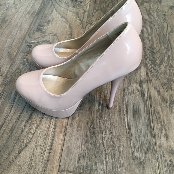 Nude platform heels size 7 - Picture 3 of 7