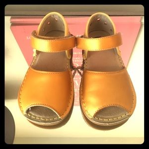 Livie & Luca gold sandals size 9 gently used