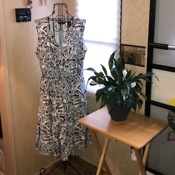 George Dresses & Skirts - George Black & White
