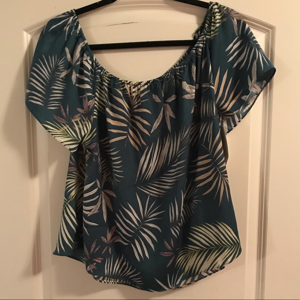 Adorable floral top