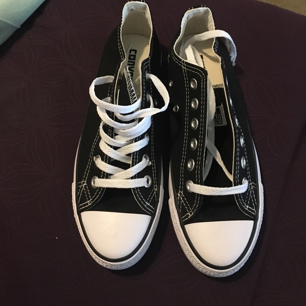 Size 4.5 men’s 6.5 women’s black chuck Taylor’s