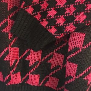 Sweaters - Vintage Pink Houndstooth Sweater Sweaters - Vintage Pink Houndstooth Sweater