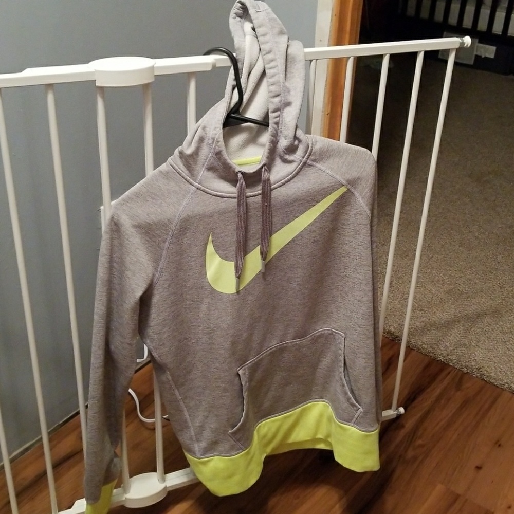 Nike hooded sweat shirt
