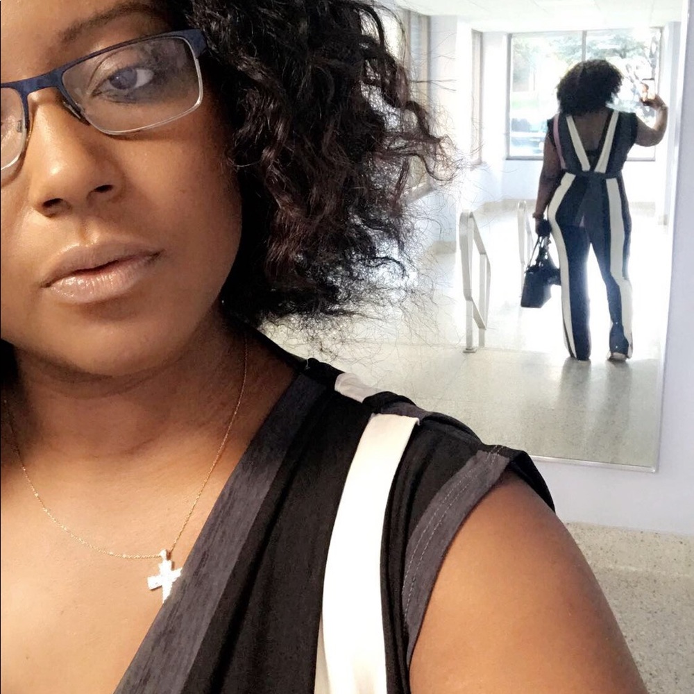 Meet your Posher, Anieta