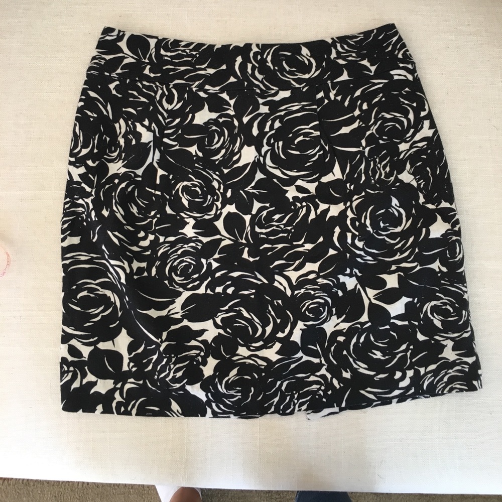 Classic forever 21 skirt