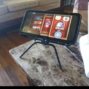 Flexible phone holder