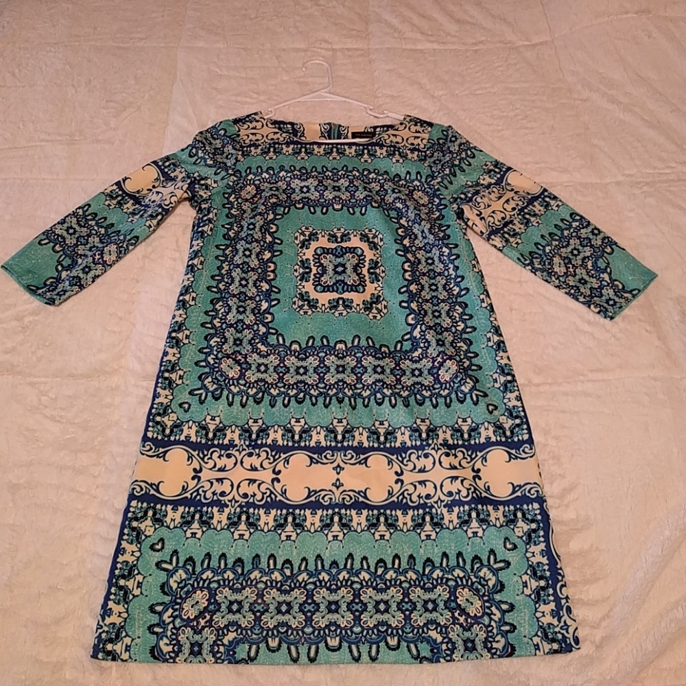 Like new The Limited shift dress size s