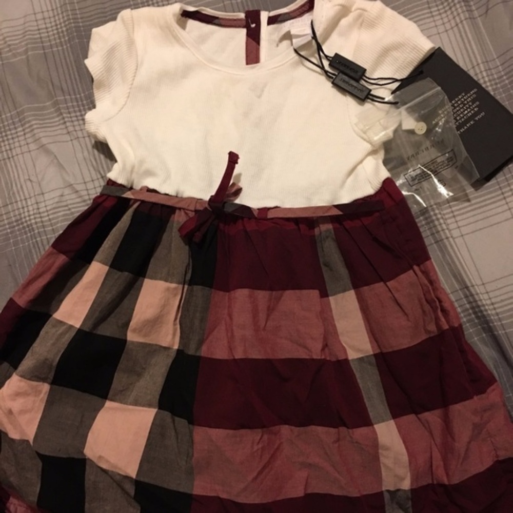 Authentic Burberry never worn dress size 2y