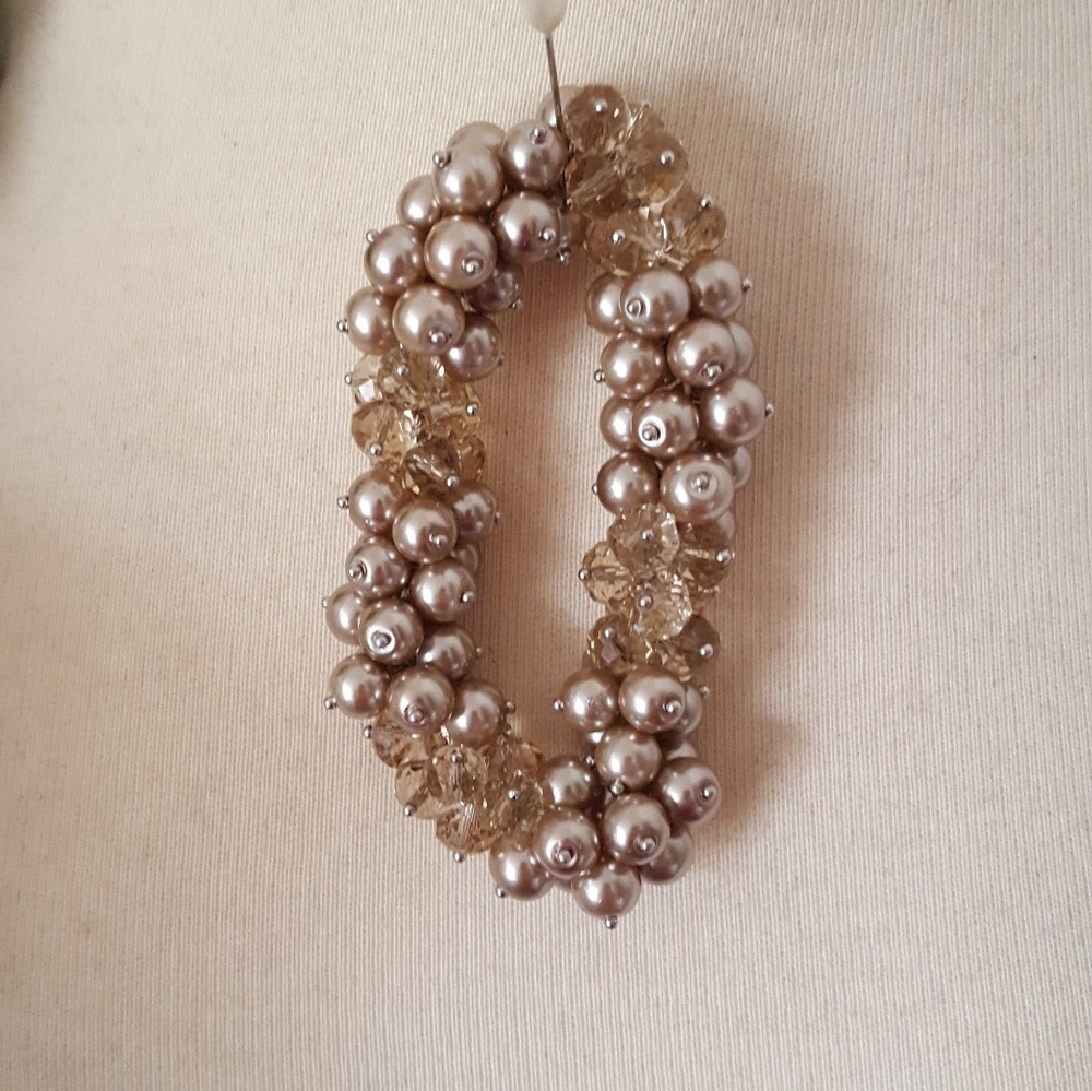 Pearl and glass bead bracelet