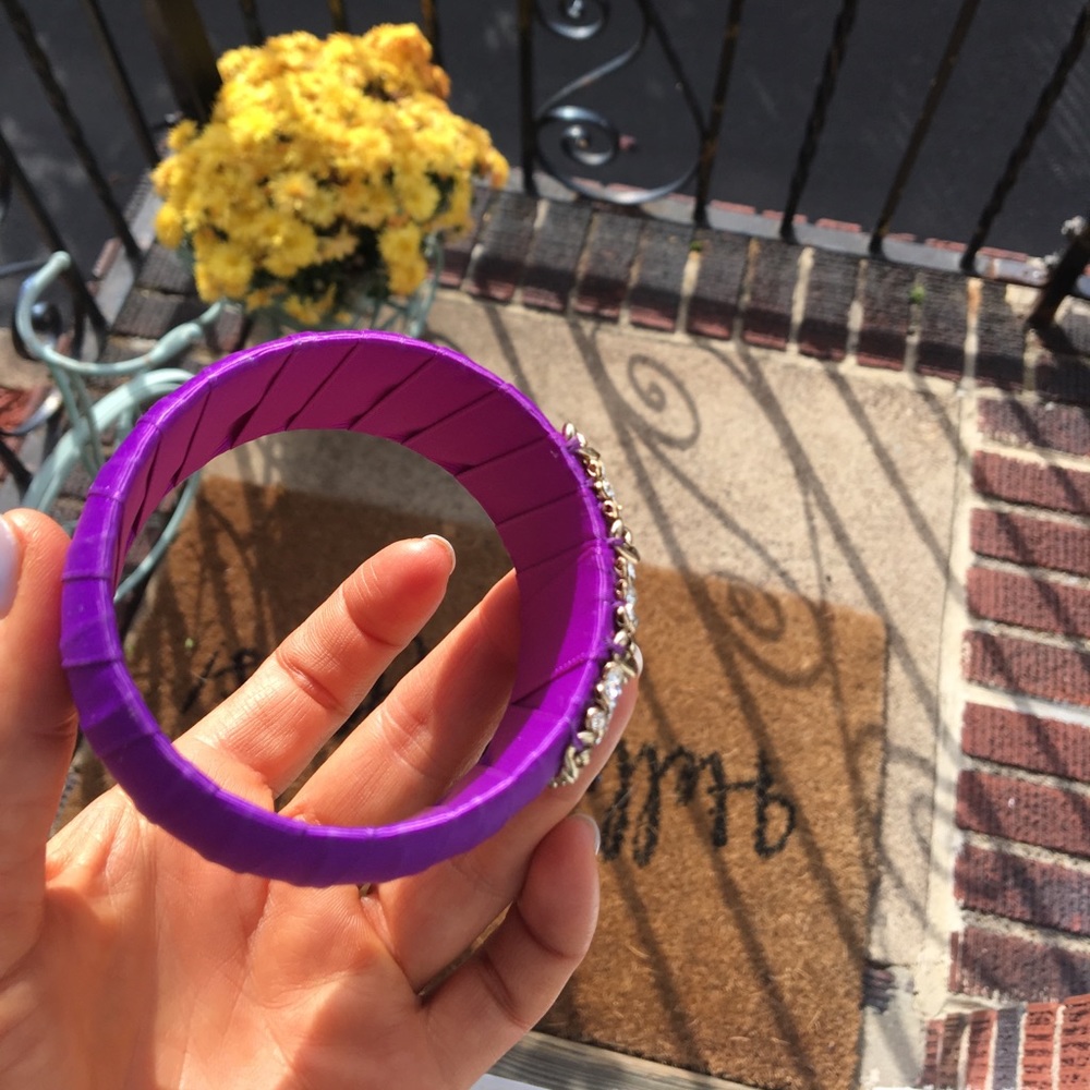 Statement stackable Bangle - Picture 4 of 5