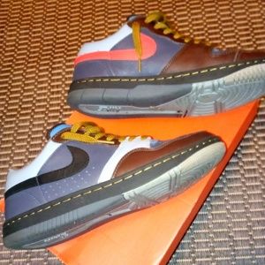 Nike air captivate size 9.5