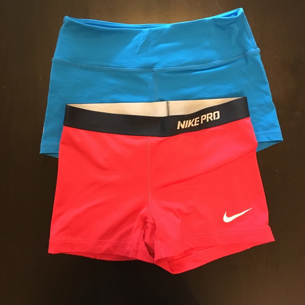 🍑Pair of 2 Booty Shorts🍑