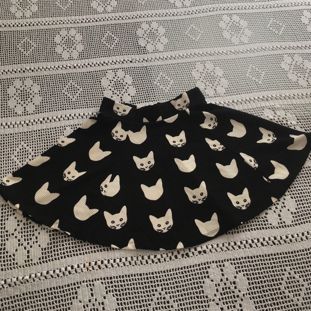 Black and White Cat Circle Kirt