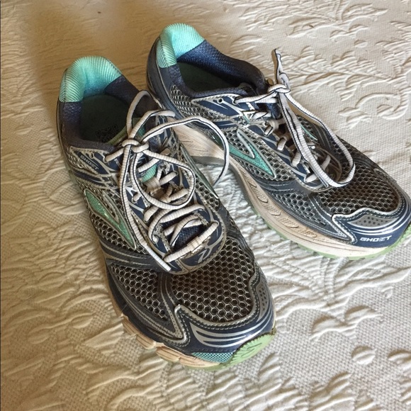 brooks ghost 5 grey