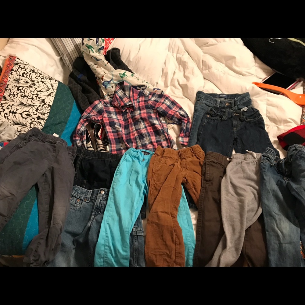 Lot of boys 4t clothes-final markdown.