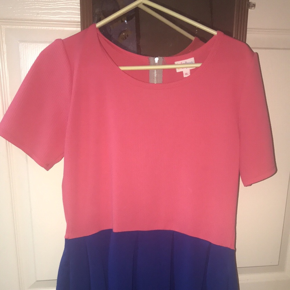 LULAROE AMELIA