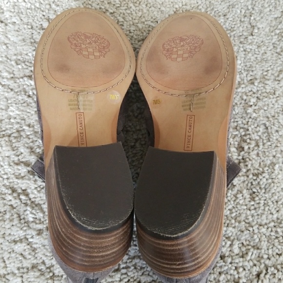$$Sold $$$$$Vince Camuto booties size 7 - Picture 6 of 8