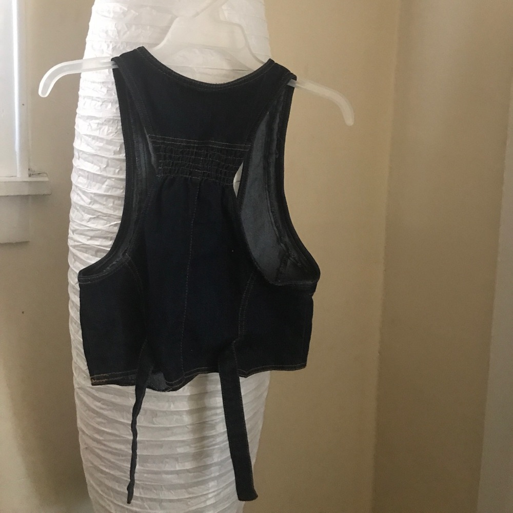 Vest - Picture 2 of 2