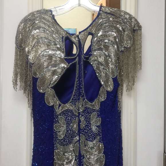 Hand made Gown - Picture 4 of 6