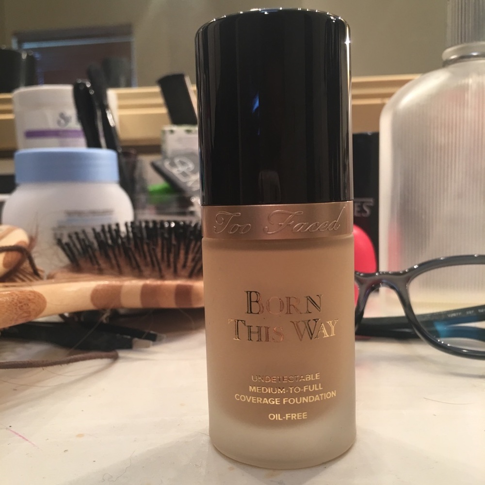 LIKE NEW Too Faced Born this Way Foundation