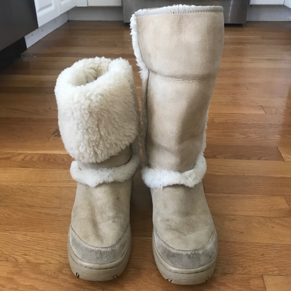 Tall Tan Uggs Womens Size 9