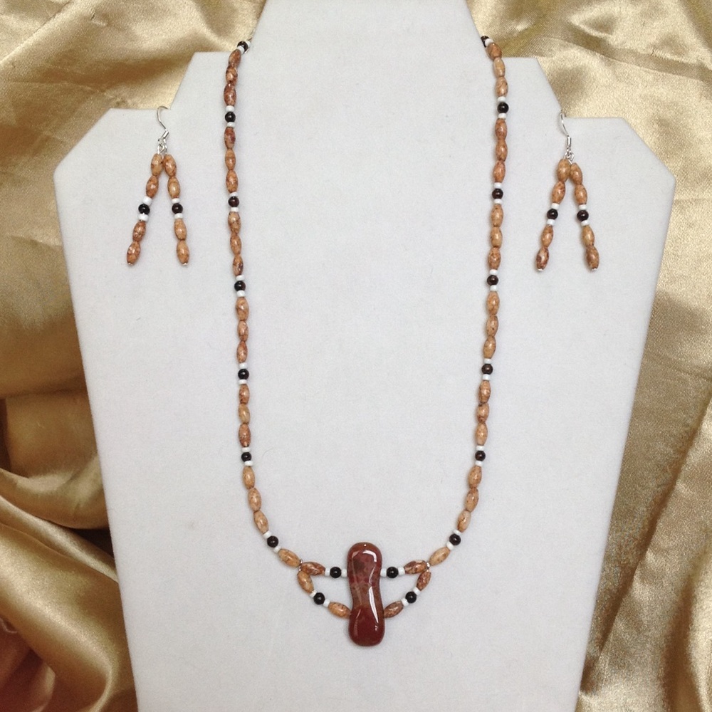 Necklace, earrings set