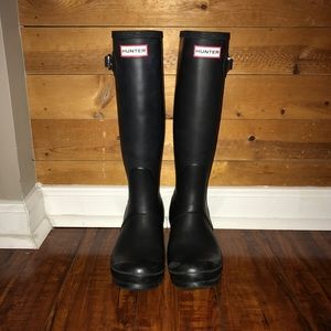 Original tall matte black hunter boots