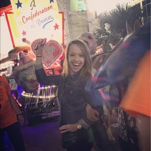 Meet your Posher, Leah