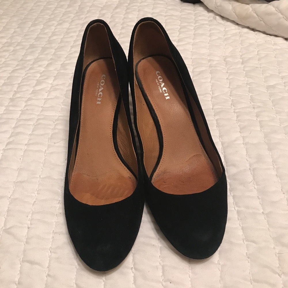 AUTHENTIC Coach Suede Round-toe heels