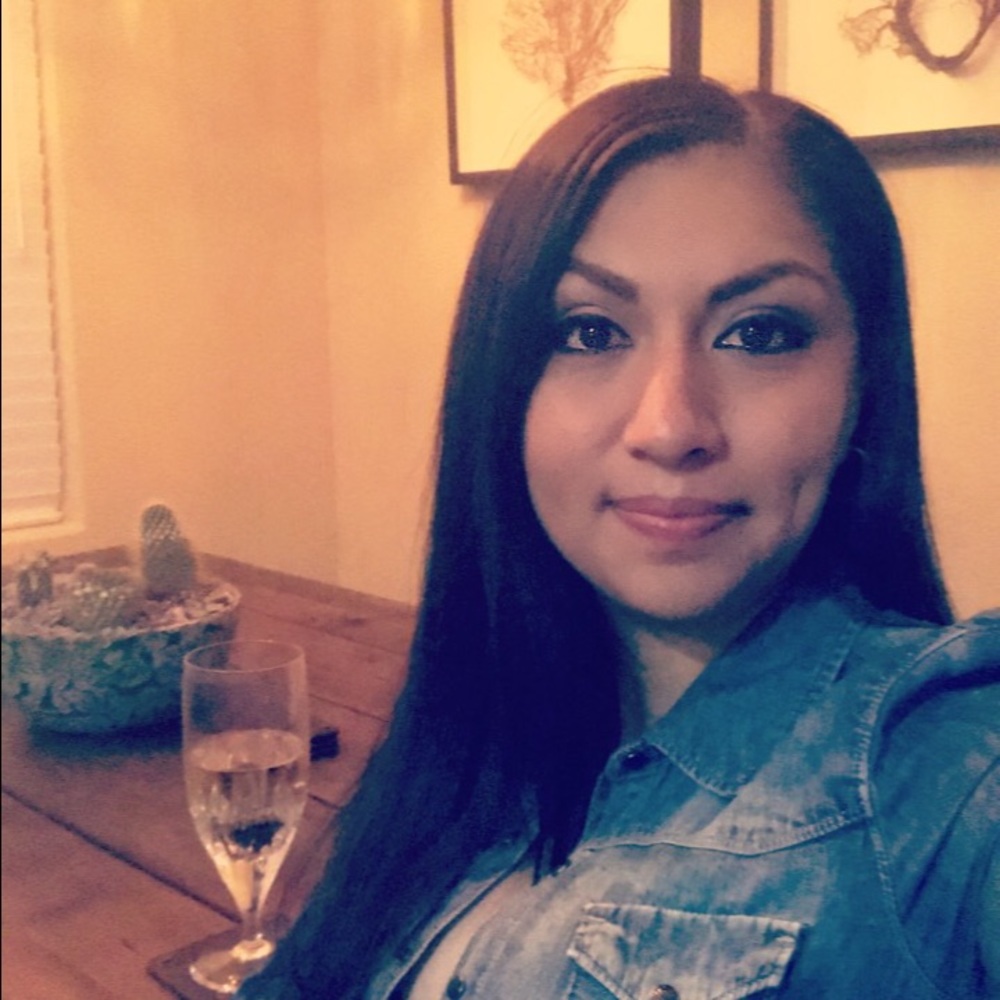 Meet your Posher, Monique