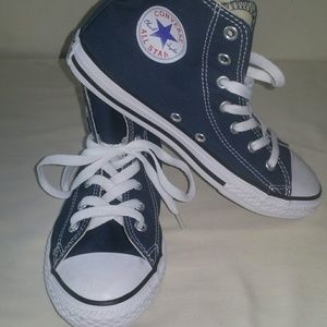 Blue cloth chucks