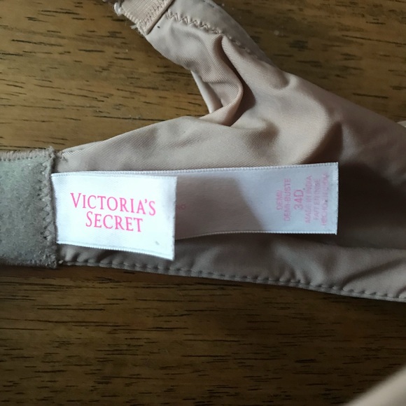 Victoria’s Secret Bra - Picture 2 of 3